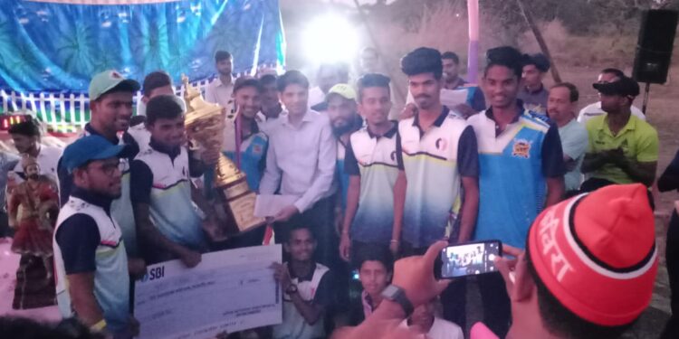 पायरीचीवाडी क्रिकेट स्पर्धेत सुहास इलेव्हन संघाची बाजी