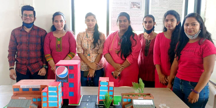 कुसुमाग्रज,सी.व्ही रामन यांचे स्मरण आवश्यक -मिर्जी