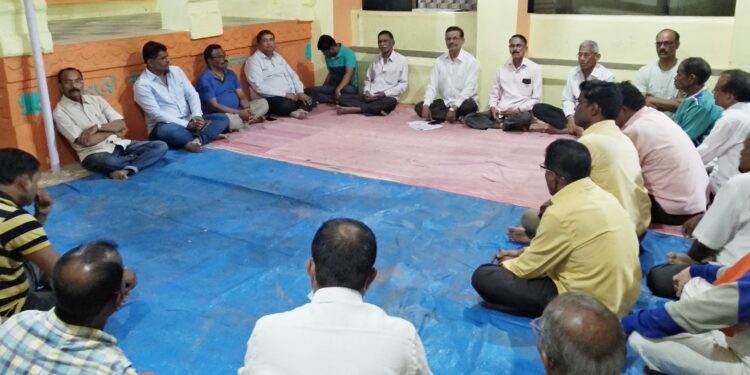 रिलायन्सच्या सौरऊर्जा प्रकल्पाला विरोध; कडसुरेच्या गावबैठकीत ठराव