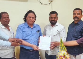 कामोठेतील समस्या सोडवण्याची मागणी