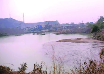 जासई-वहाळ हद्दीत बेसुमार दगड उत्खनन; पर्यावरण धोक्यात