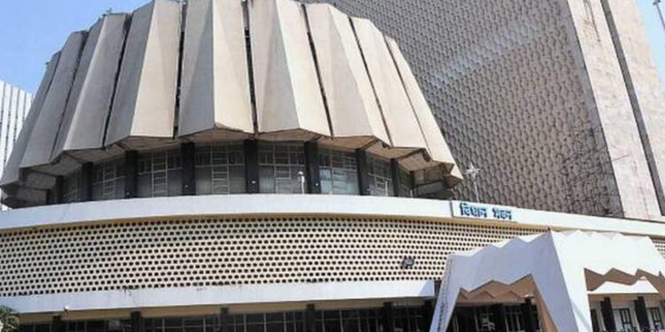 आमदारांचे रद्द झालेले निलंबन आणि संघर्ष !