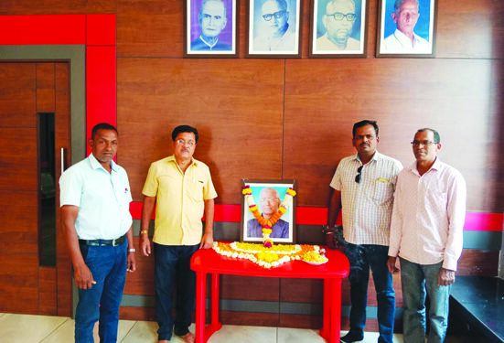 अ‍ॅड. दत्ता पाटील यांना जयंतीनिमित्त आदरांजली