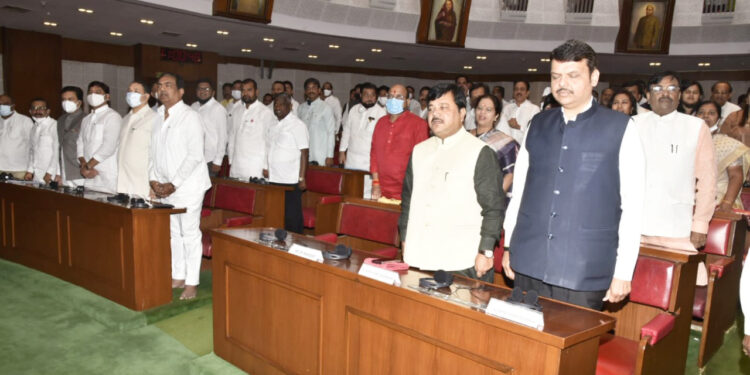 बजेट अधिवेशनाचा प्रारंभ गदारोळाने; राज्यपालांचे भाषण सत्ताधार्‍यांनी पाडले बंद