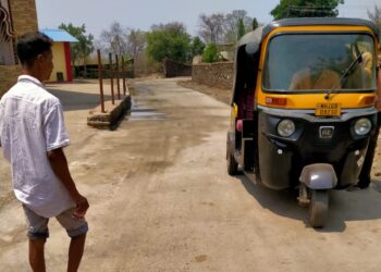 ठेकेदारावर कारवाई करण्याची मागणी