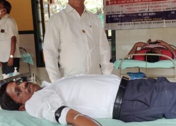 रक्तदान शिबिरात 44 बाटल्या रक्तसंकलन