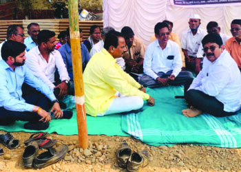 पेढे येथील उपोषणकर्त्यांना आ.निकम यांचा पाठिंबा