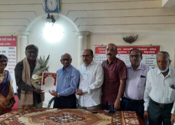 जागतिक रंगभूमीदिनानिमित्त रंगकर्मींचा सत्कार