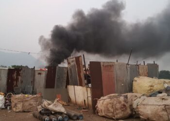 ‘माझी वसुंधरा’ला भंगारवाल्यांकडून गालबोट