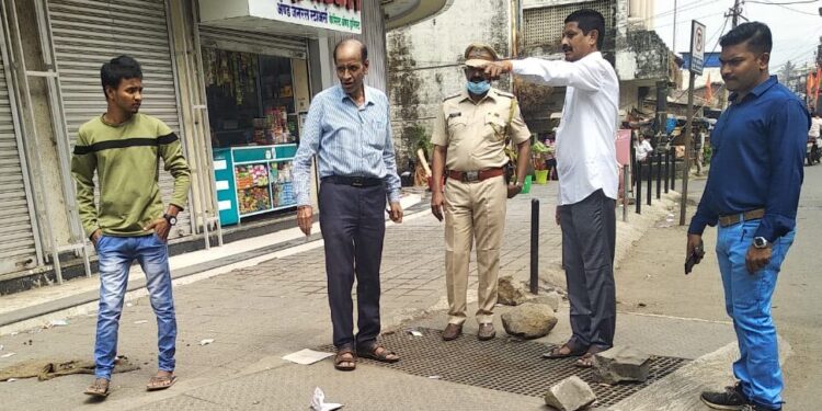 ‘त्या’ धोकादायक वळण रस्त्यांची पोलीस निरीक्षकांकडून पाहणी