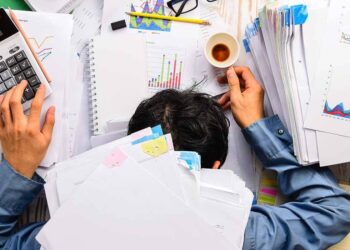 ग्रामसेवकांना कामाचा अतिरिक्त भार