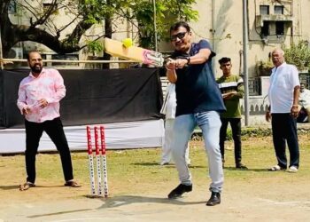 क्रिडाभवन येथे क्रिकेट स्पर्धेचे उद्घाटन; प्रशांत नाईक यांची उपस्थिती