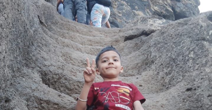 अर्णवने सर केला हरिहर किल्ला