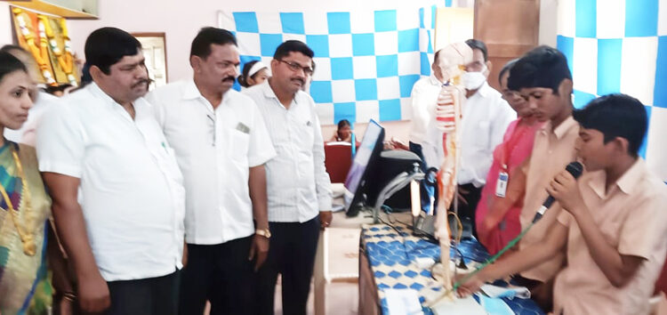 वायशेत शाळेत राष्ट्रीय विज्ञान दिनानिमित्त विज्ञान जत्रा