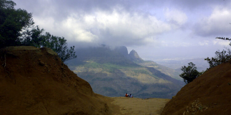 माथेरान थंड हवेचे ठिकाण ही ओळख मिटणार की काय?