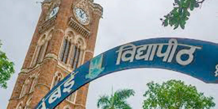 चार वर्षांच्या काळात आयडॉलचे विद्यार्थी घटले