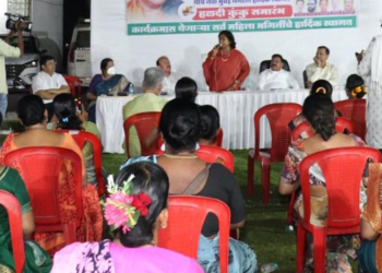 स्त्रियांच्या सन्मानाचा दाखला शिवरायांकडून घ्यावा