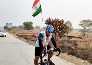 अ‍ॅड. गजानन डुकरे यांच्याकडून शहिदांना अभिवादन