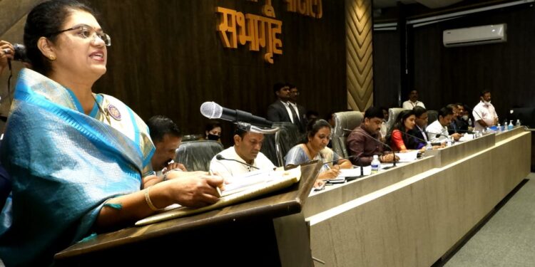 अर्थ सभापती ॲड. निलीमा पाटील यांचे सहा षटकार; जि.प.चा 66 कोटी 66 लाख 66 हजारांचा अर्थसंकल्प सादर