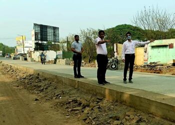 कर्जत चारफाटा ते भिसेगाव रस्त्याच्या कामाची पाहणी