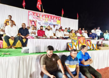 स्व.प्रभाकर पाटील चषकाचा खुशबु आईस्किम संघ मानकरी