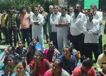 रिलायन्स प्रकल्पग्रस्तांचा जिल्हाधिकारी कार्यालयावर मोर्चा