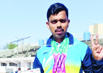 राज्यस्तरीय जलतरण स्पर्धेत संकेत म्हात्रेला 5 सुवर्ण