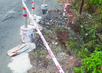 वालवटी रस्त्यावरील पूल धोकादायक; नगरपरिषदेचे दुर्लक्ष