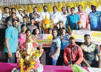 सरपंच चषकाचा मानकरी ठरला व्हीसीएन संघ कुरुळ