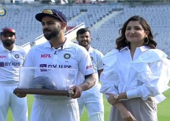 विराटचे कसोटी सामन्याचे शतक