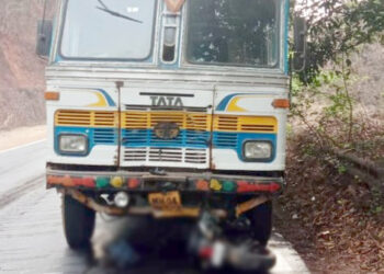 ट्रक अपघातात मोटारसायकलस्वार ठार