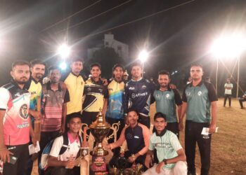 गौरी स्पोर्ट्स  गावदेवी चषकाचा मानकरी