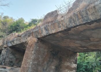 पडसरे पुल मोजतेय अखेरची घटका