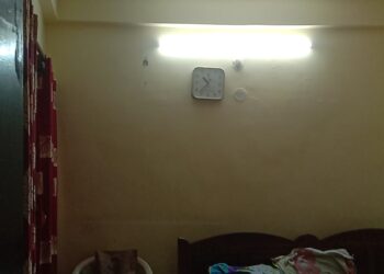 जेएनपीटी वसाहतीत इमारतीचे छत कोसळले