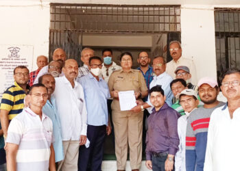 अमोल मिटकरी यांच्यावर गुन्हा दाखल करावा