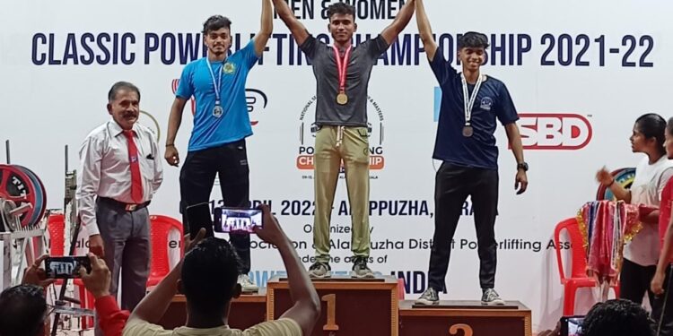 राष्ट्रीय पावर लिफ्टिंग स्पर्धेत कुणाल पिंगळेला रौप्य पदक