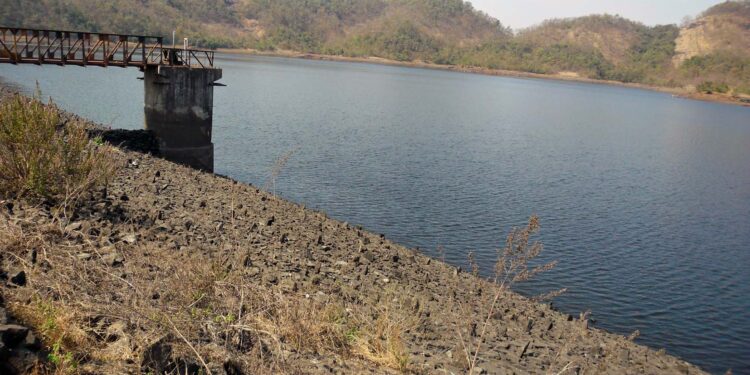 कुंभे व पन्हळघर धरण प्रकल्पामुळे तालुक्याचा विकास खुंटला