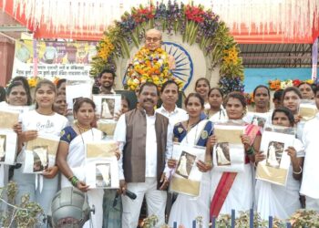 आंबेडकर जयंतीनिमित्त महिलांचा सन्मान