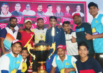 शेतकरी कामगार पक्ष चषकावर युवराज इलेव्हन नवखारची बाजी