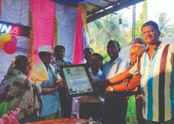 गोविंद पाटील पुरस्काराने सन्मानित