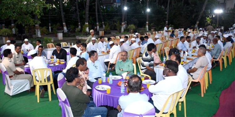 मुरुड पोलीस ठाण्यामार्फत इफ्तार पार्टीचे आयोजन