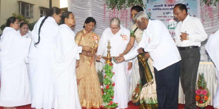 प्रजापित ब्रम्हाकुमारी विश्वविदयालयातर्फे रॅली