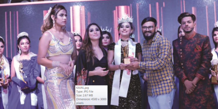 काजल भामरे देसाई ठरली सन 2022 ची मिसेस इंडिया