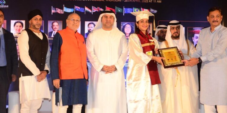 समाजकार्याची गरुड’झेप’! चित्रा पाटील नेल्सन मंडेला नोबल पीस पुरस्काराने सन्मानित