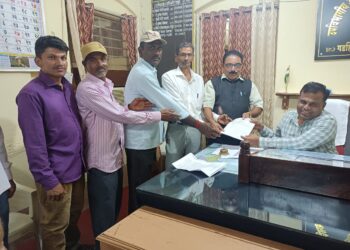 काजू नुकसानीचे मुख्यामंत्र्याना निवेदन