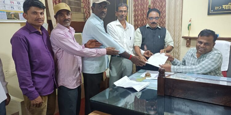 काजू नुकसानीचे मुख्यामंत्र्याना निवेदन