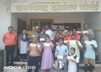 कोर्लई ग्रामपंचायतीत दिव्यांगना धनादेश वाटप