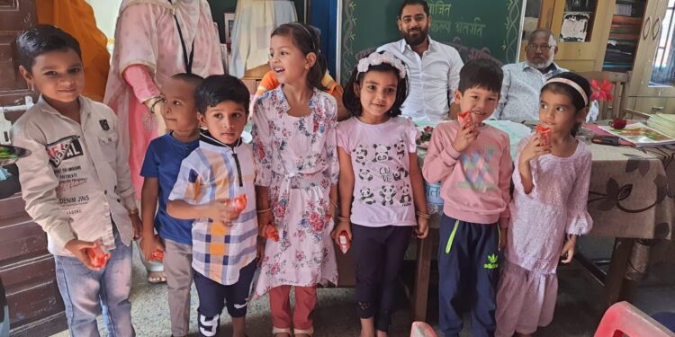 सोगांव उर्दू शाळेत बाल मेळावा