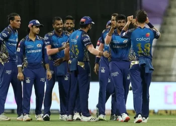 बंगळुरुचा मुंबईवर रॉयल विजय