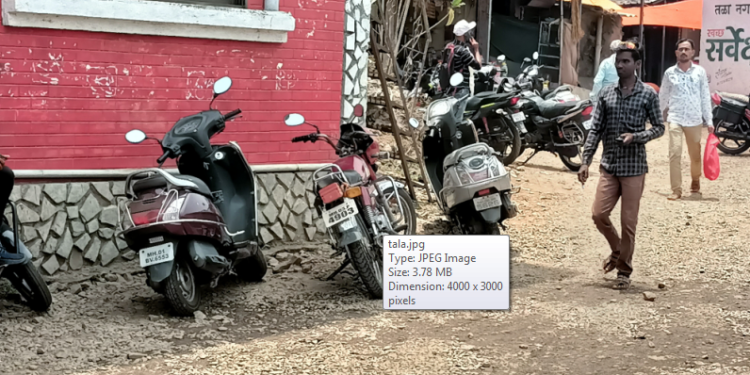 तळा शहरात पार्किंगचे तीनतेरा